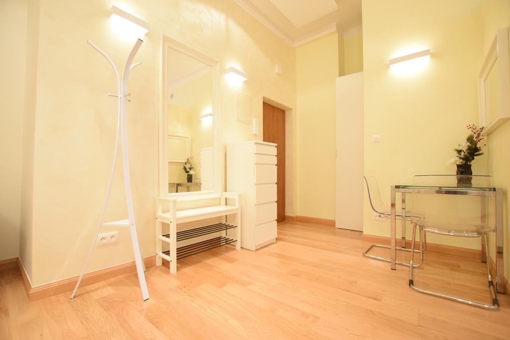 Elegant Apartment Foksal Warsaw Ngoại thất bức ảnh