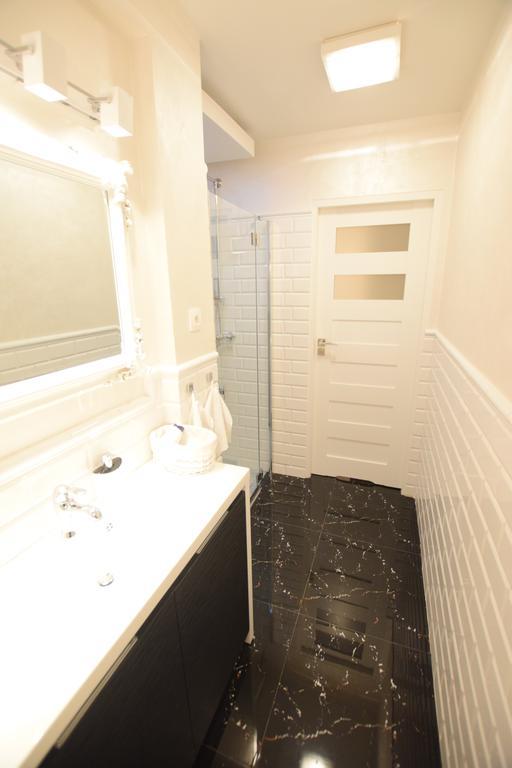 Elegant Apartment Foksal Warsaw Ngoại thất bức ảnh