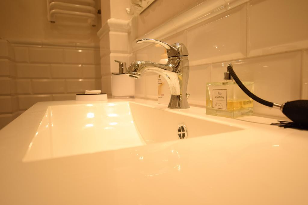 Elegant Apartment Foksal Warsaw Ngoại thất bức ảnh